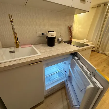 Апартаменты Elegant Between Train Station And Center Экс-ле-Бен