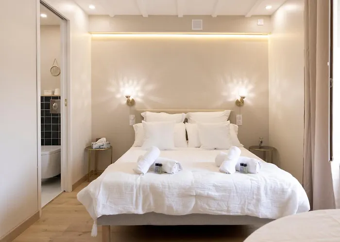 Elegant Between Train Station And Center Apartman Aix-les-Bains