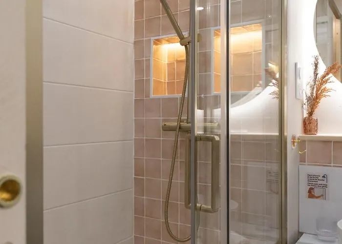 Apartman Elegant Between Train Station And Center